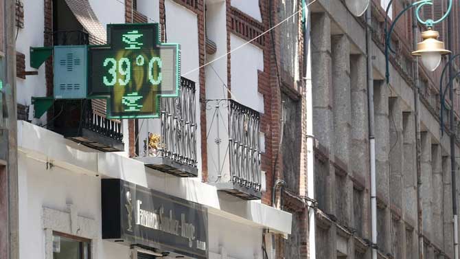 Termómetro en Arenas de San Pedro.