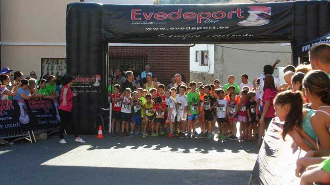 Salida infantil de la Carrera del Higo en una edición anterior.