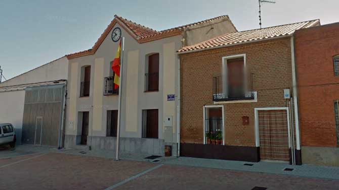 Ayuntamiento de Villanueva del Aceral.