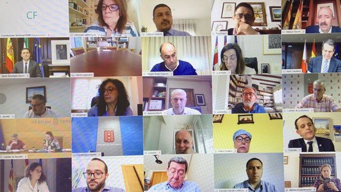 Carlos Garc&iacute;a en una reuni&oacute;n de la FEMP en mayo.