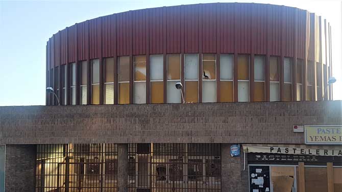 Estado actual de la antigua estaci&oacute;n de autobuses de &Aacute;vila.