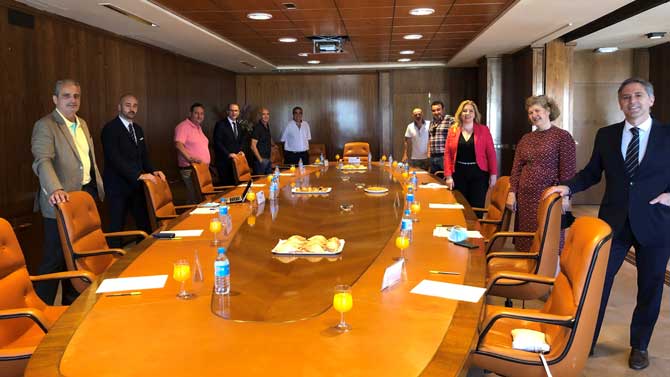 Responsables de Bankia reunidos con empresarios de &Aacute;vila.