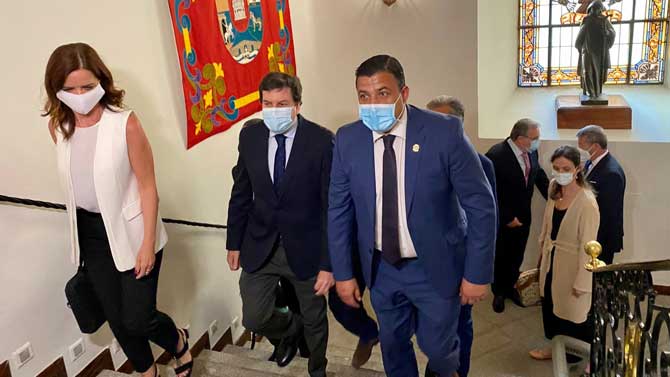 Reuni&oacute;n del Plan de Fomento Industrial en junio.