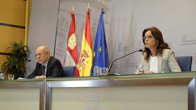 Francisco Igea y Carlota Amigo tras el Consejo de Gobierno.