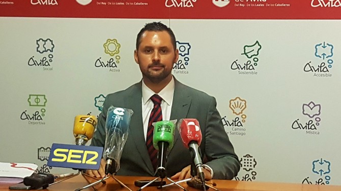 Jos&eacute; Ram&oacute;n Budi&ntilde;o en rueda de prensa.
