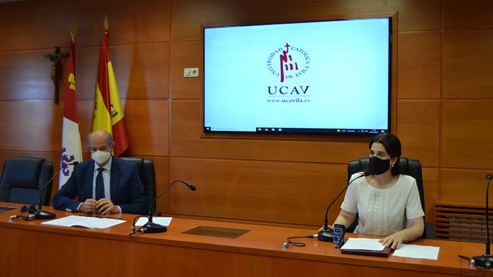 Presentación del Máster Universitario en Dirección y Gestión de Instituciones Educativas de Castilla y León.