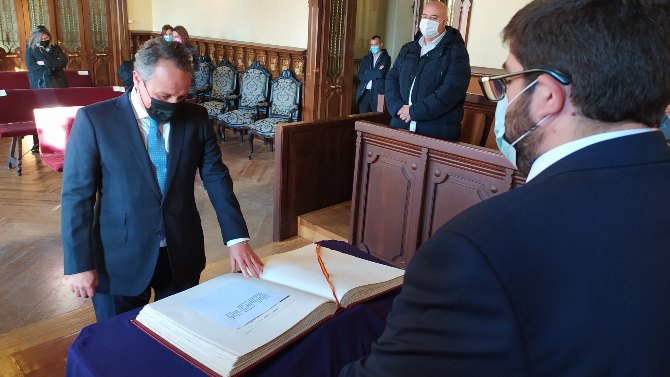 Toma de poseión del actual interventor, en enero.