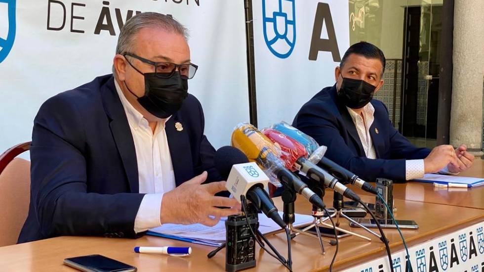 Pedro Cabrero y Carlos García hacen balance a la mitad del mandato en la Diputación de Ávila.