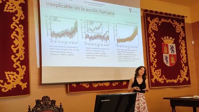 Isabel Moreno en el curso de la UNED de El Tiemblo.