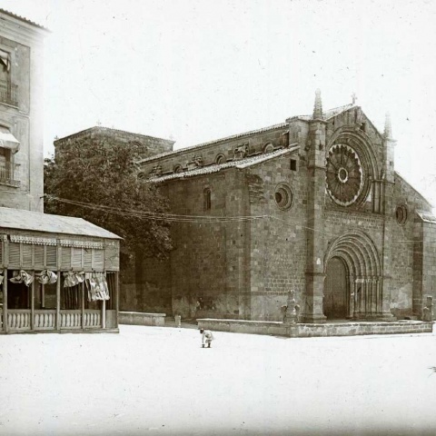 1900. Veladores del Café Pepillo, Foto Alis Beer, 1900.