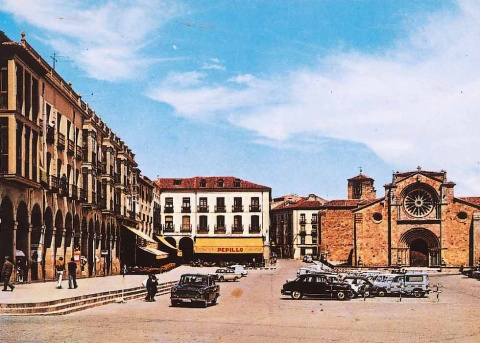 1960. Plaza del Grande.
