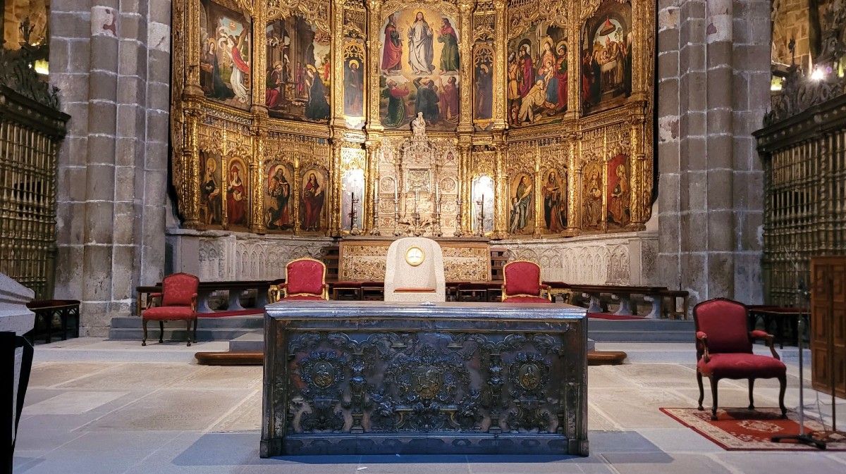 Nuevo altar de la Catedral de &Aacute;vila.