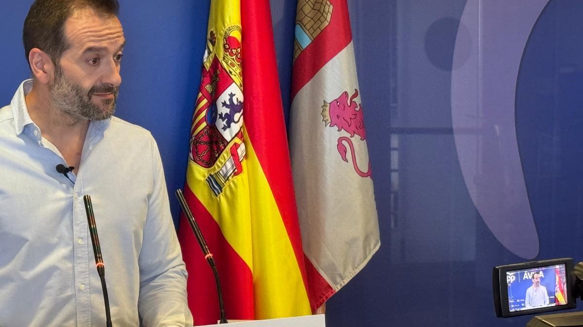 Jorge Pato, portavoz del PP, en rueda de prensa.