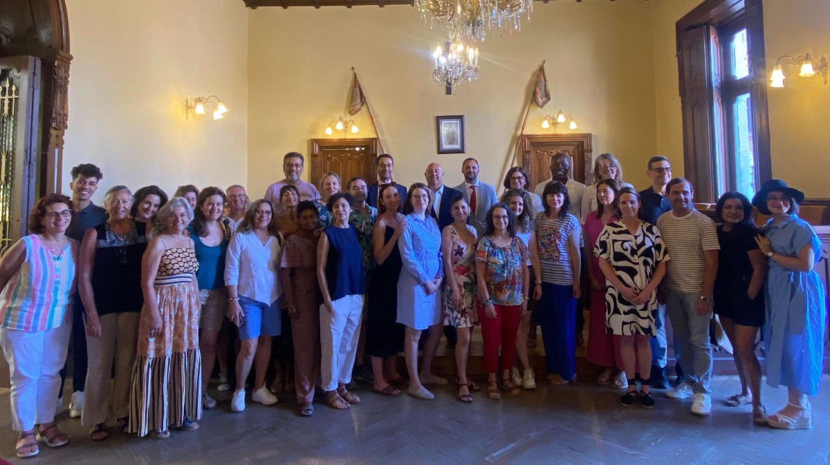 Profesores de los cursos de español de la USAL en el Ayuntamiento de Ávila.