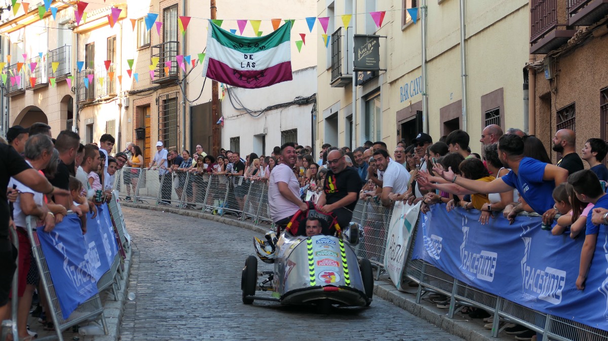 Carrera de Autos Locos.