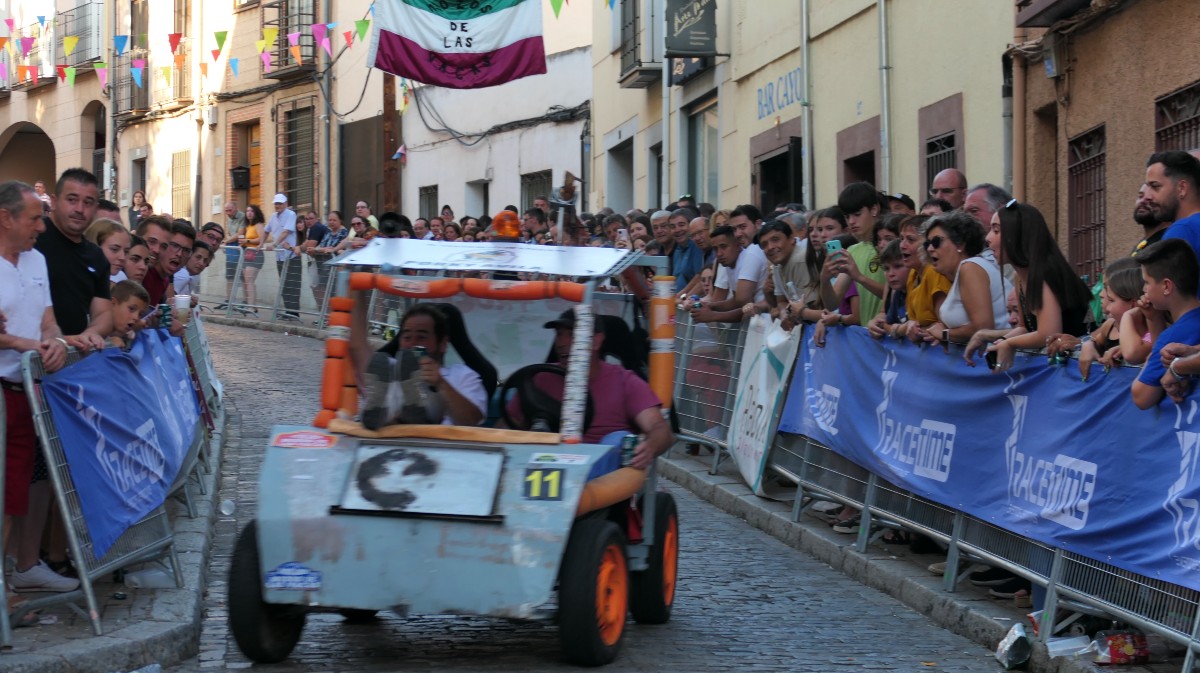 Carrera de Autos Locos.