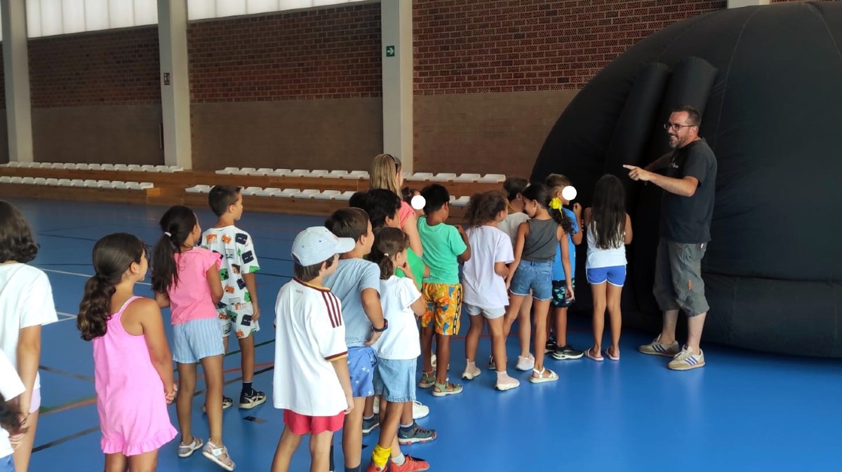 Planetario en el pabell&oacute;n Carlos Sastre.