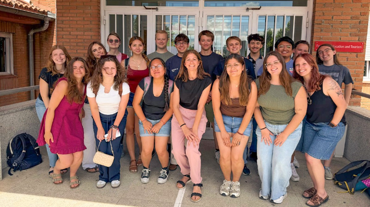 Estudiantes de Illinois en &Aacute;vila.