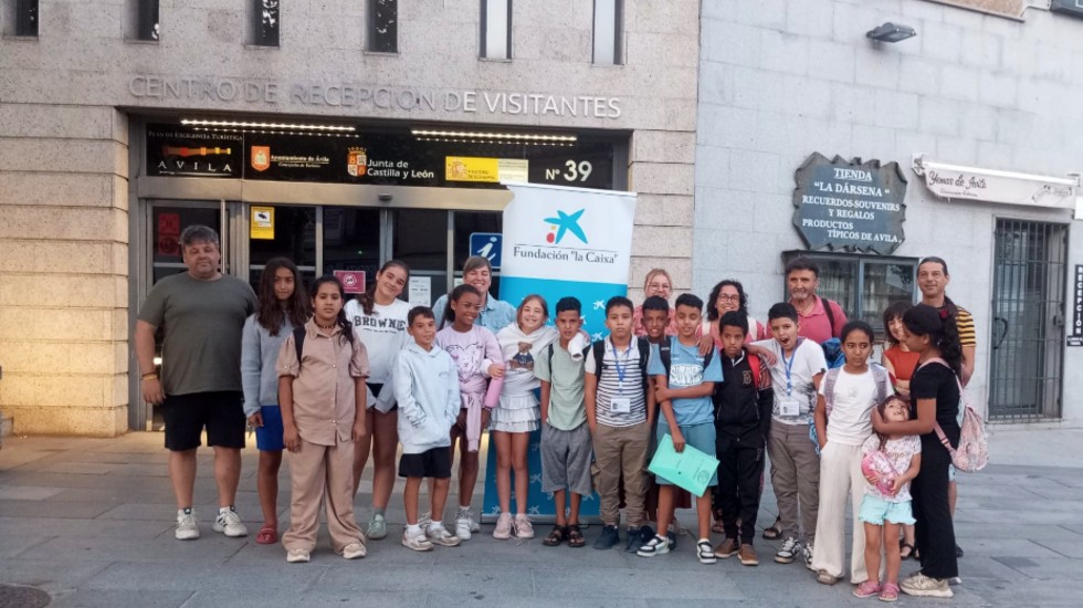 Ni&ntilde;os saharauis llegan a &Aacute;vila a primera hora del mi&eacute;rcoles.