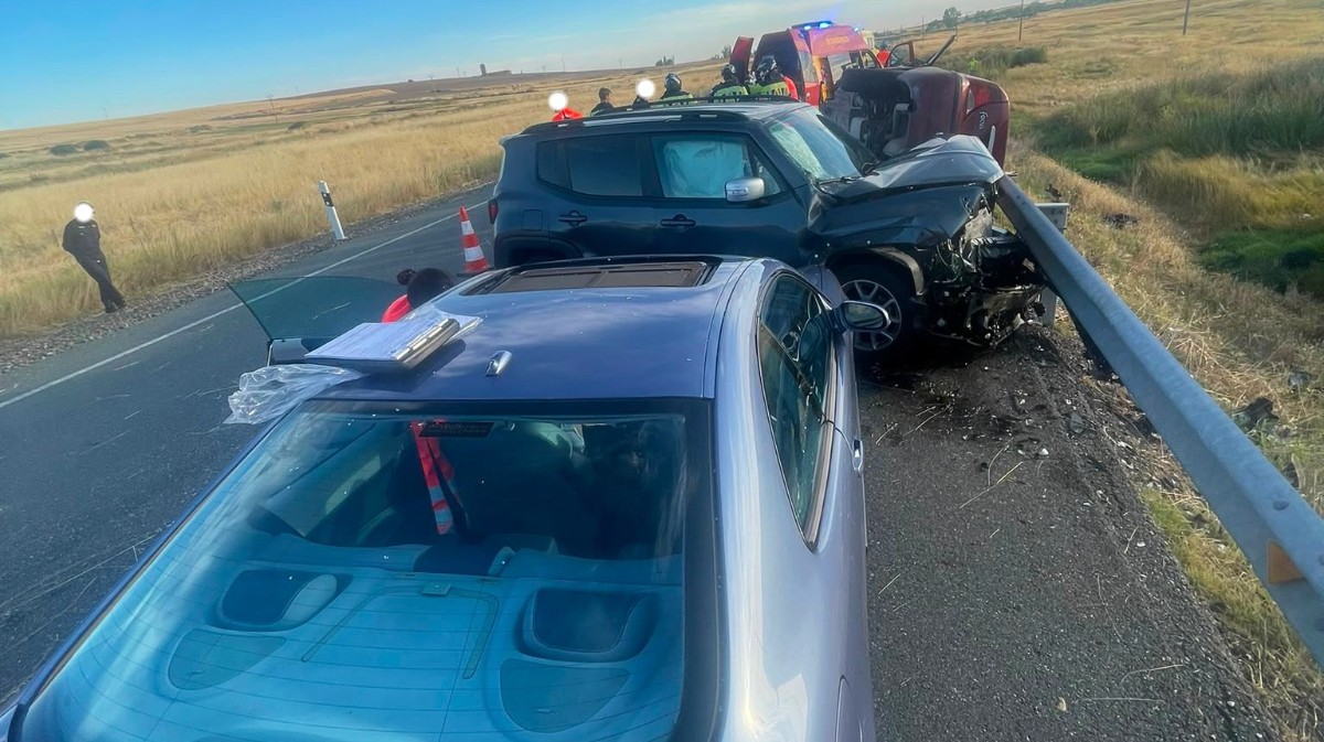 Tres heridos, uno de ellos evacuado en helicóptero, en un accidente con tres vehículos en la N-403