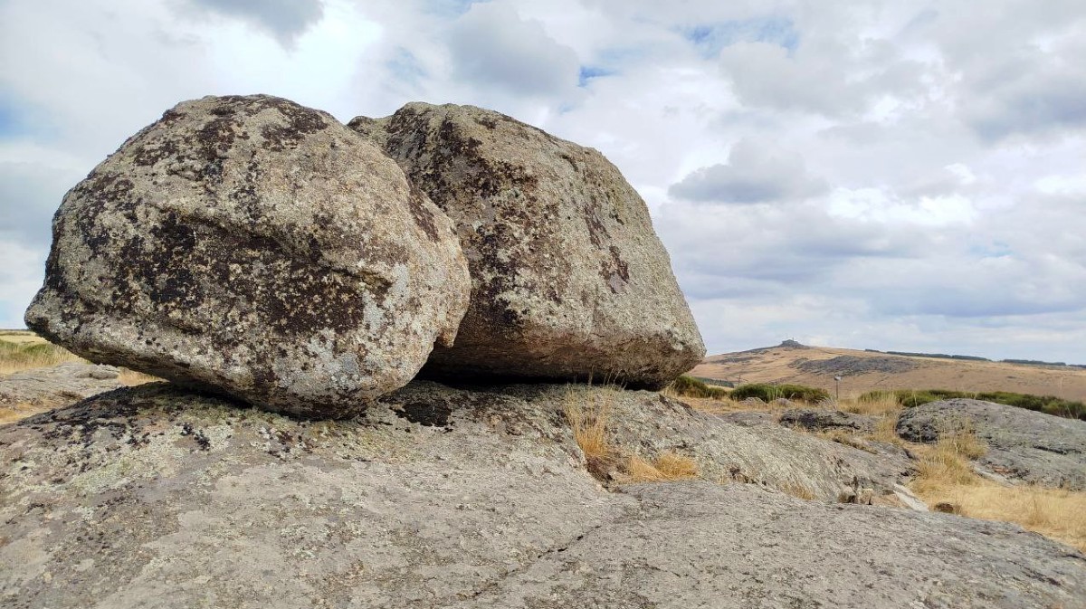 Posible Pe&ntilde;a Altar hallada en Barajas.