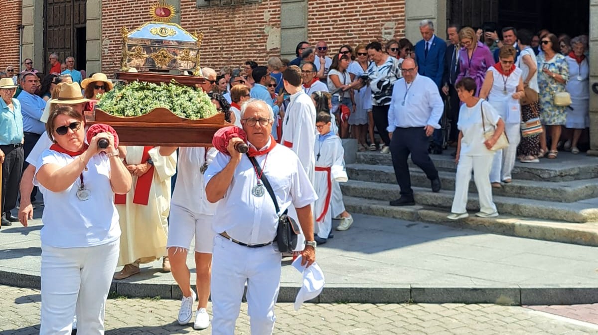 Arévalo celebra a San Victorino bajo el calor