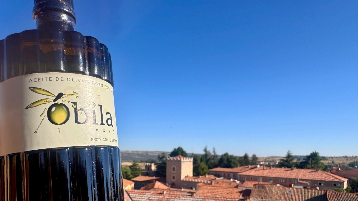 Aceite de oliva virgen extra &Oacute;bila.