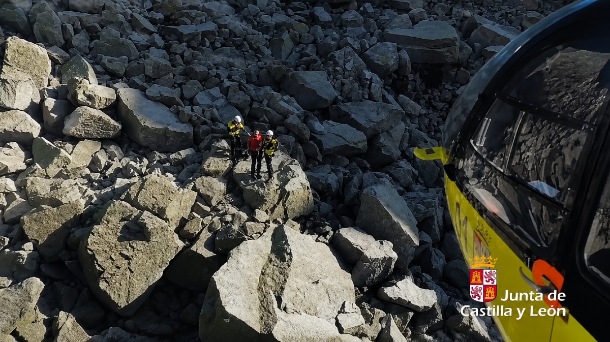 Rescate de un monta&ntilde;ero que sufri&oacute; un sincope.