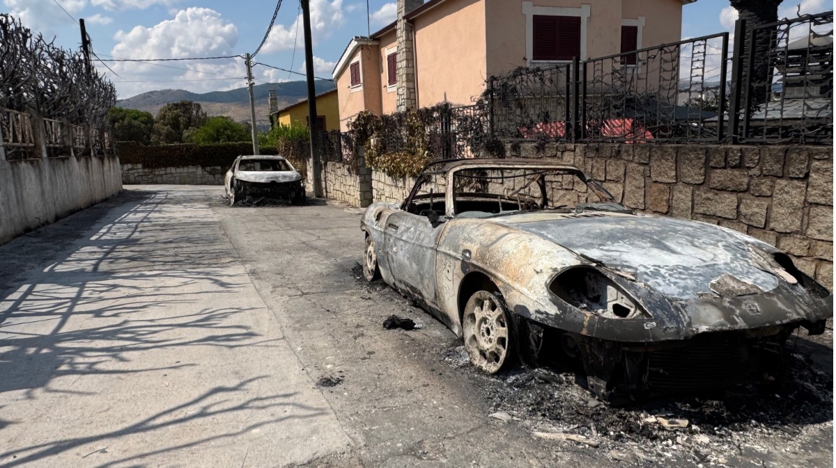 VÍDEO Y FOTOS | El Tiemblo tras las llamas