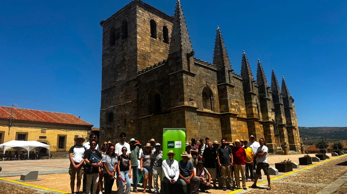 Alumnos de los Cursos de Verano de la UNED en Bonilla de la Sierra.