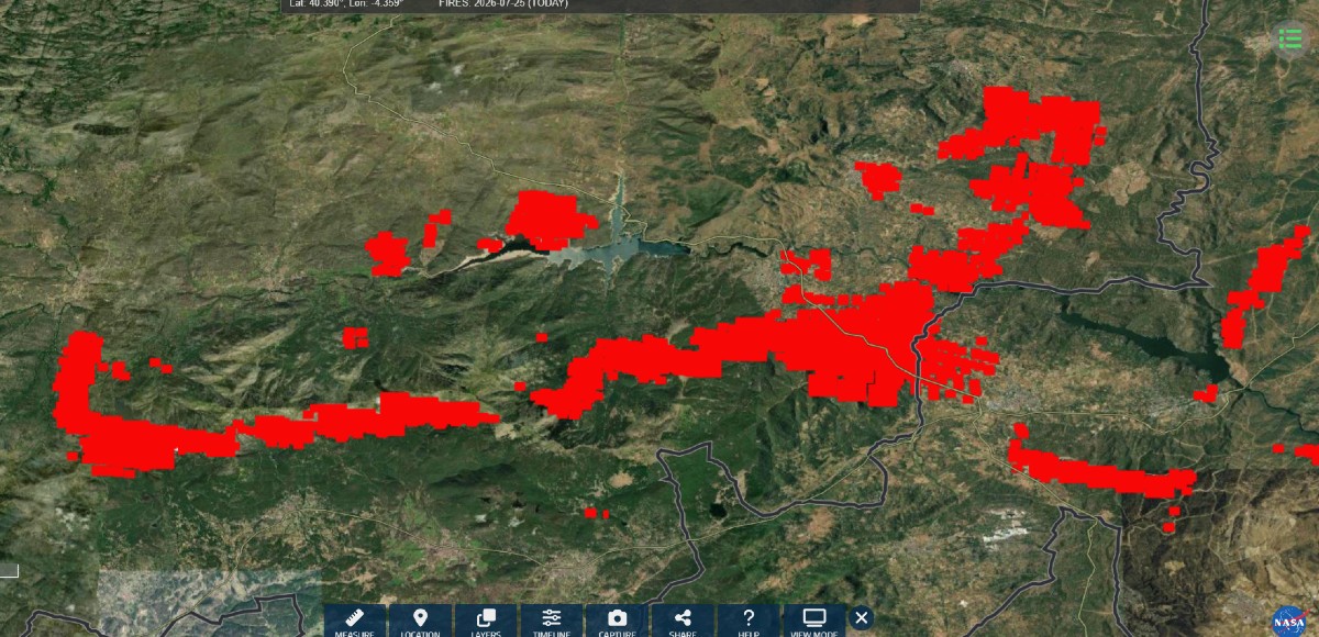 Evoluci&oacute;n de los incendios de &Aacute;vila y Madrid seg&uacute;n los sat&eacute;lites de la NASA.