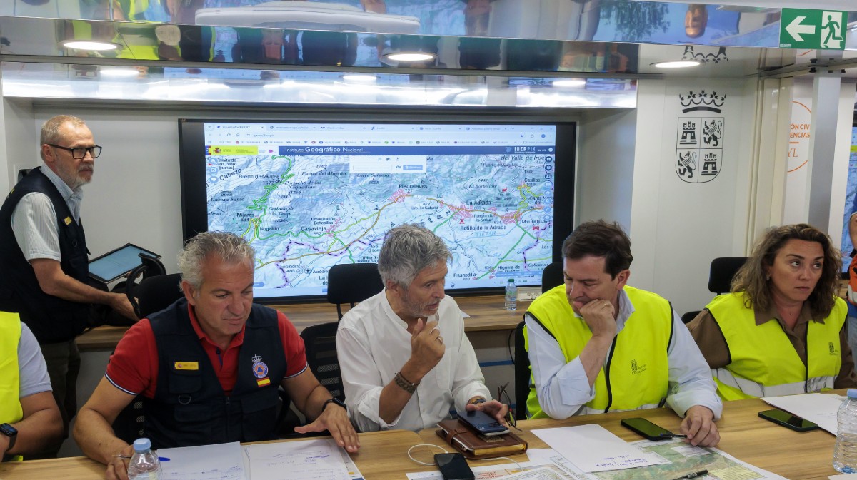 Reuni&oacute;n en Navaluenga del Comit&eacute; Estatal de Coordinaci&oacute;n y Direcci&oacute;n del Plan Estatal de Emergencias (CECOD).