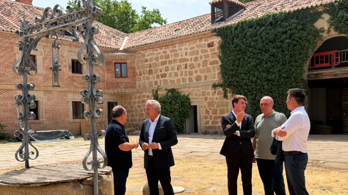 Obras en la finca El Quexigal para convertirla en hotel.