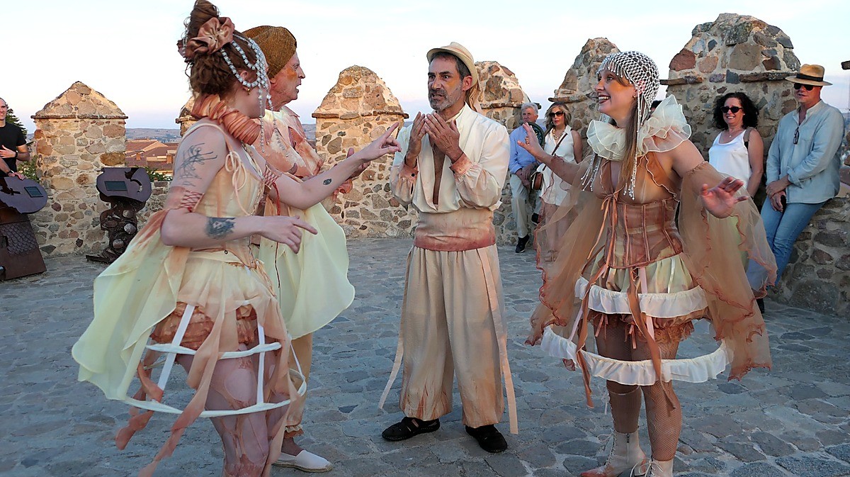 Visitas teatralizadas a la muralla.
