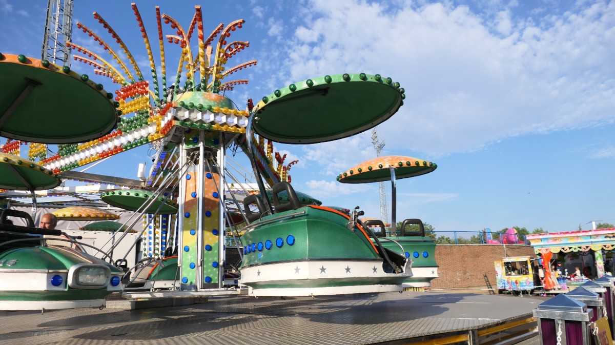 Atraccciones en el recinto ferial.