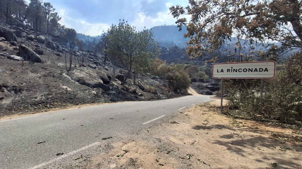 Entrada a La Rinconada (El Tiemblo)