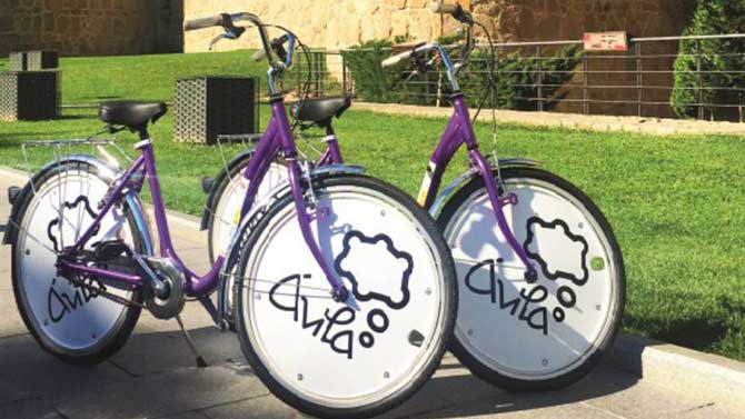 Imagen de archivo de las bicicletas del Ayuntamiento de &Aacute;vila.