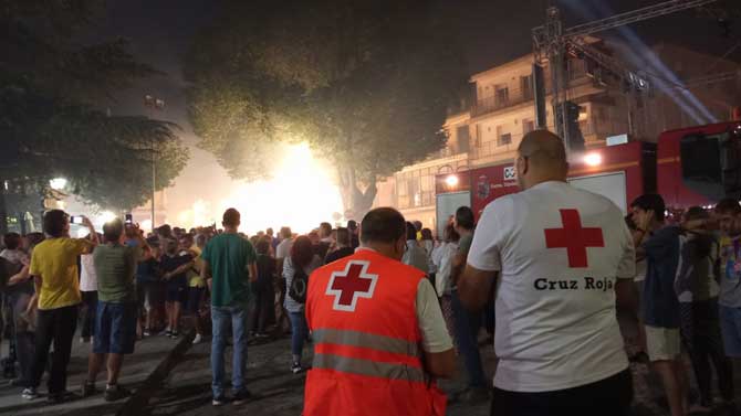 Voluntarios de Cruz Roja en el comienzo de las fiestas de Cebreros.