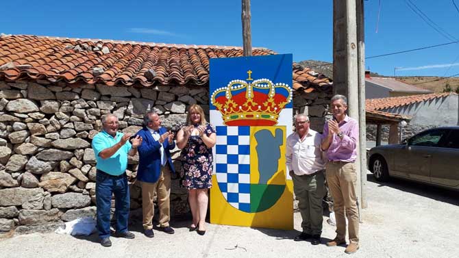 Homenaje a los anteriores alcaldes en Garganta del Villar,