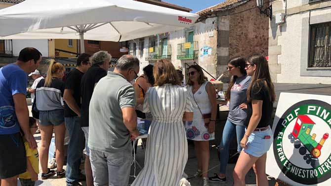 Acto de la Plataforma en Defensa del Ferrocarril de la zona de Pinares.