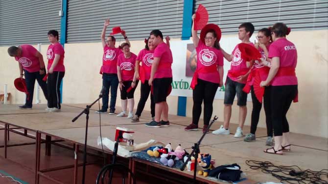 Gala de Ayúdanos a Ayudar en Aldeaseca.