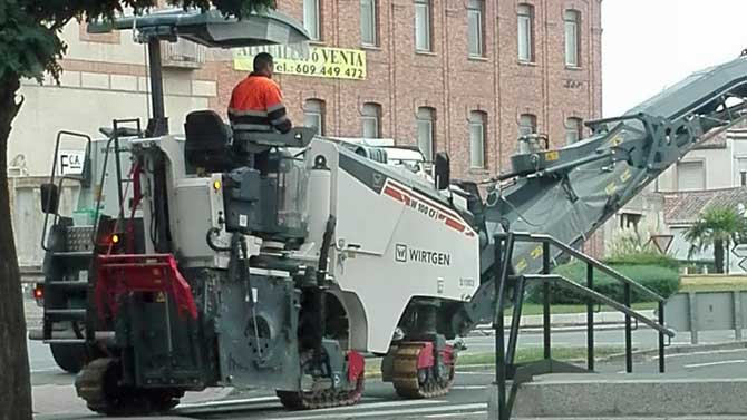 Operaci&oacute;n asfalto en Ar&eacute;valo.