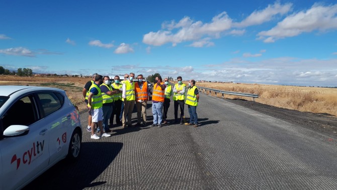 Visita del delegado territorial a las obras de la carretera CL-507.
