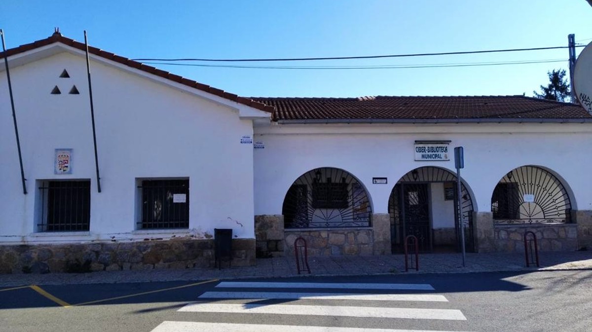 Biblioteca municipal de La Adrada.