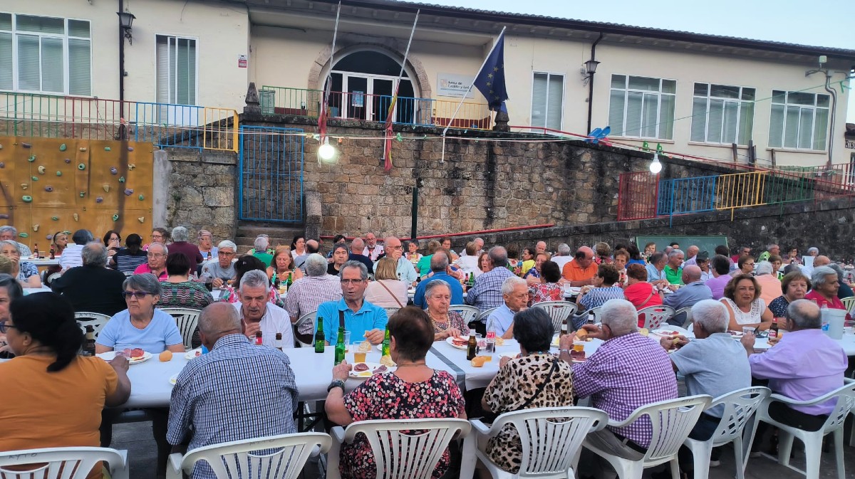 Cena de los jubilados de Mijares.