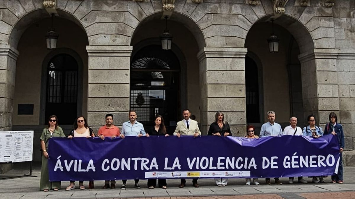Concentración contra la violencia de género en Ávila, este jueves.
