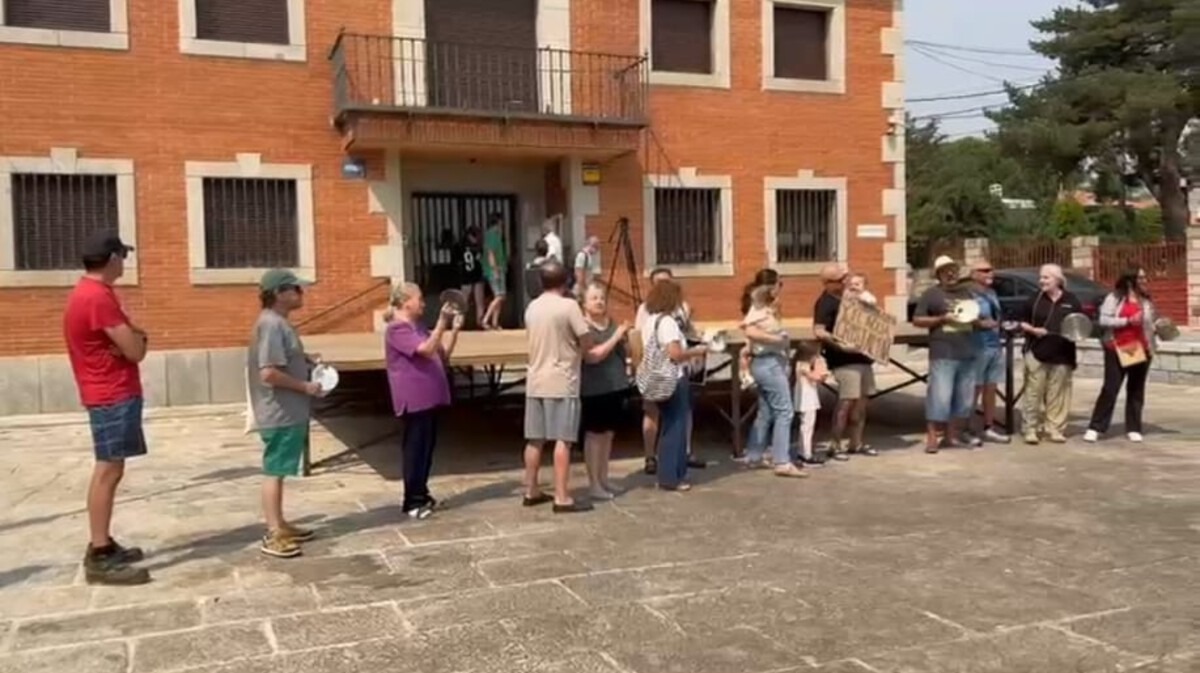 Protesta vecinal por la situación del agua en La Cañada.