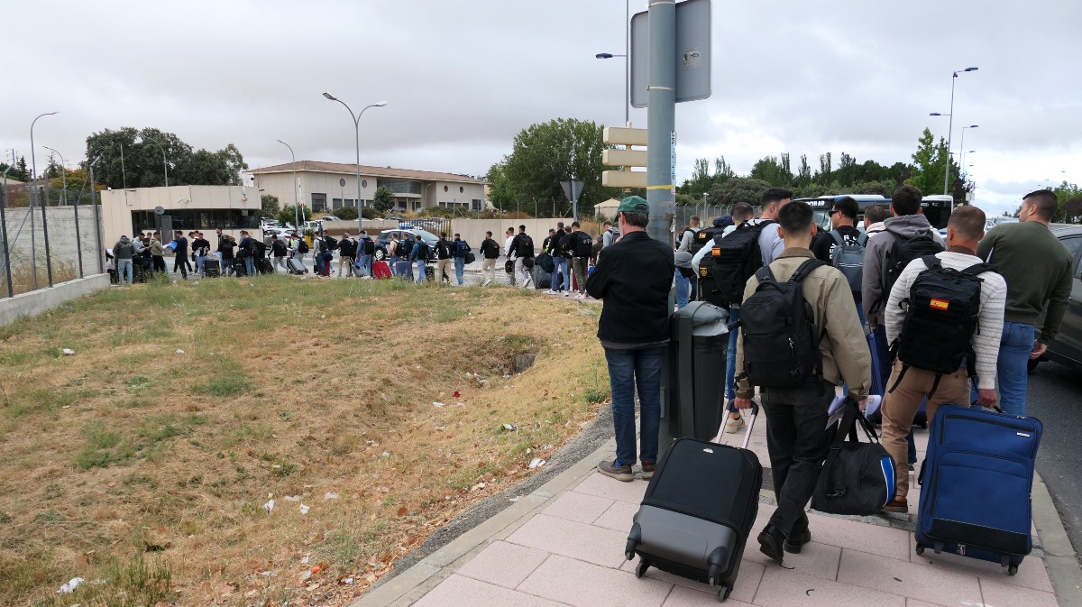 Llegada de nuevos alumnos a la Escuela de Polic&iacute;a en 2025.