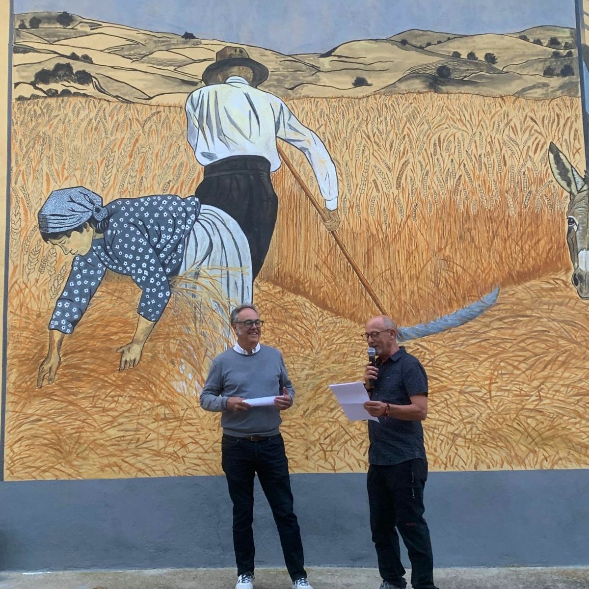 Inauguraci&oacute;n de un mural en Gallegos de Sobrinos.