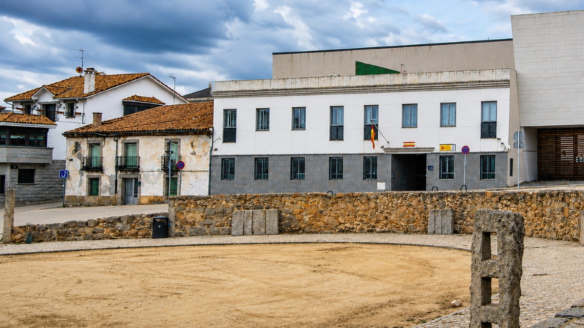 Cuartel de la Guardia Civil de Las Navas del Marqu&eacute;s.